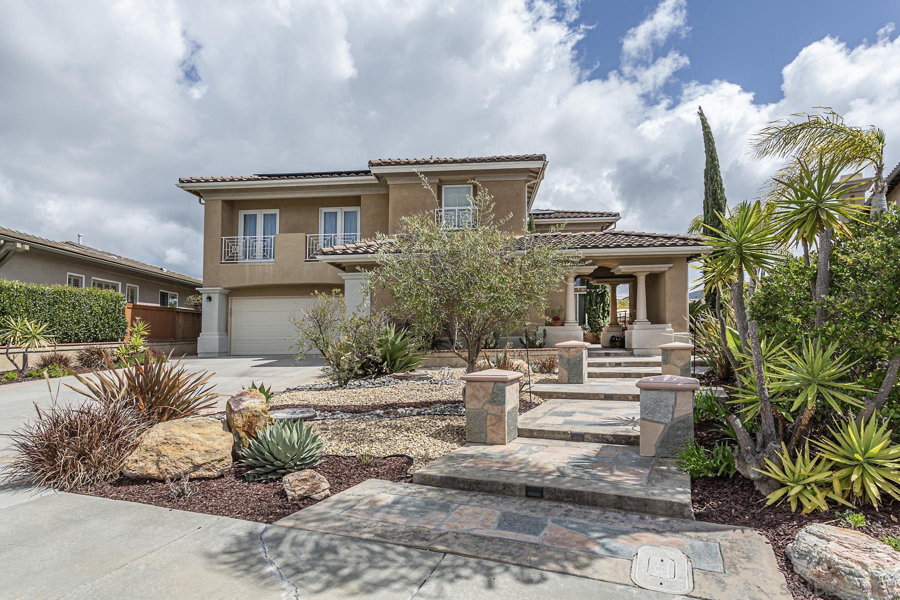 753 Crooked Path Pl