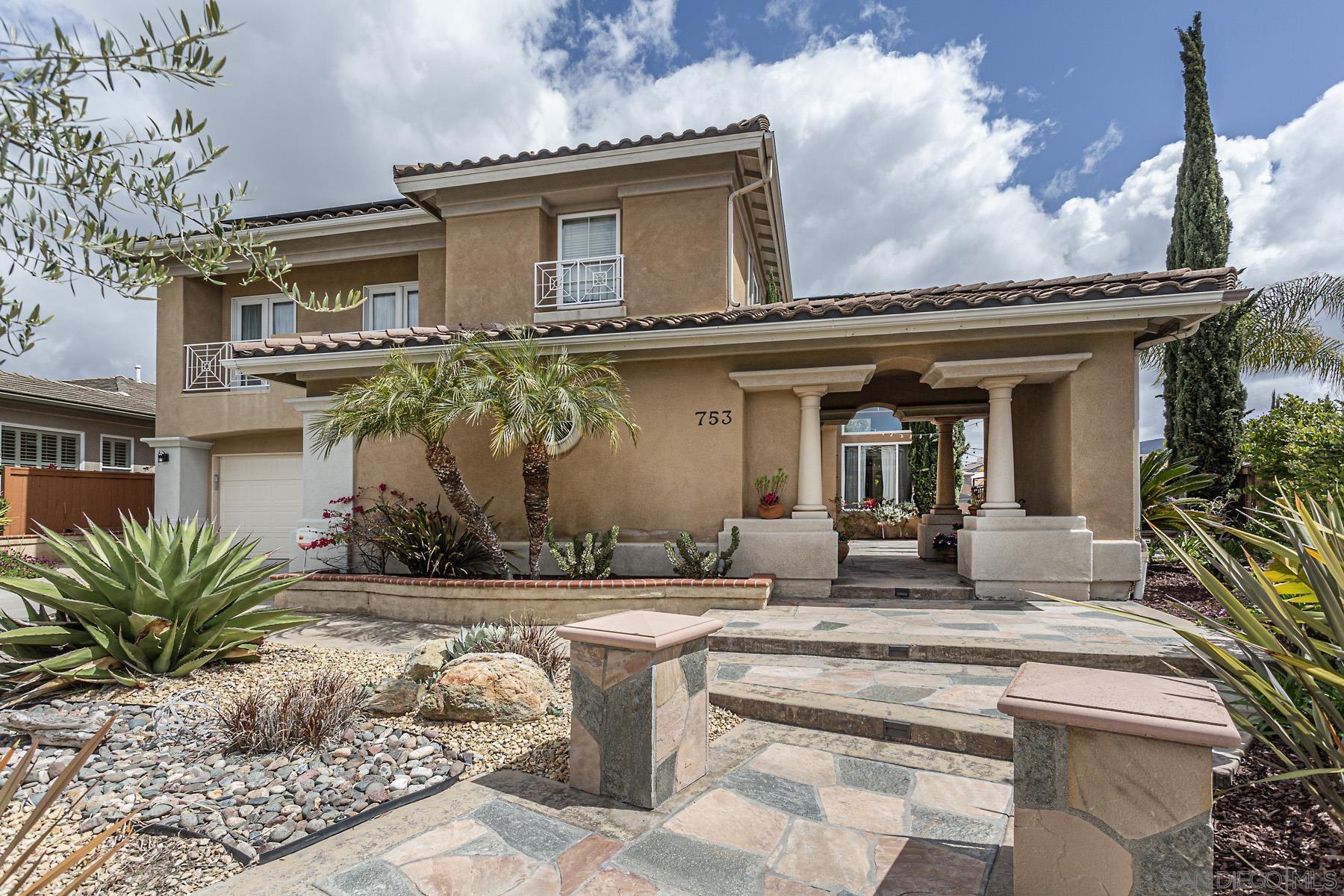 753 Crooked Path Pl