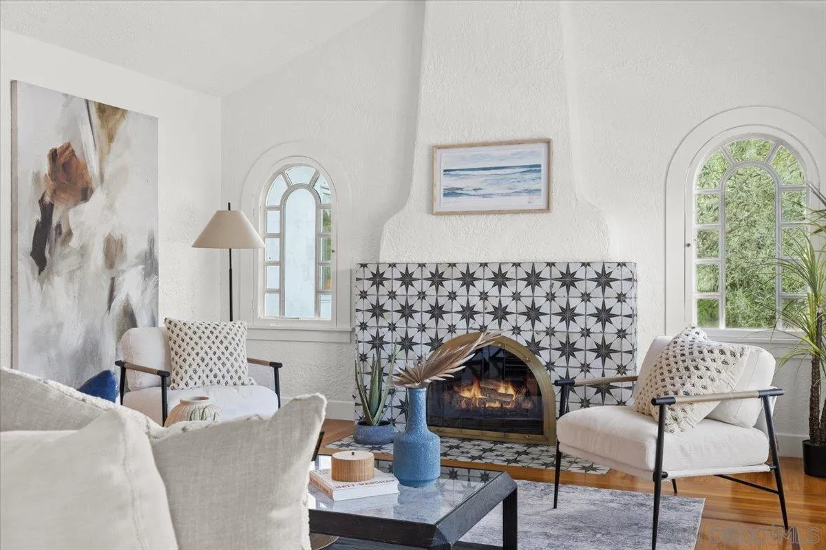 San Diego, California 92106, United States, 4 Bedrooms Bedrooms, ,4 BathroomsBathrooms,Residential,Pending,142204