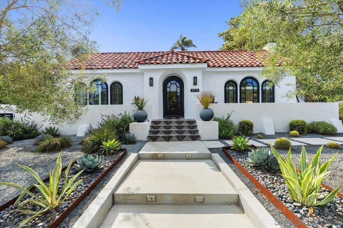 San Diego, California 92106, United States, 4 Bedrooms Bedrooms, ,4 BathroomsBathrooms,Residential,Pending,142204