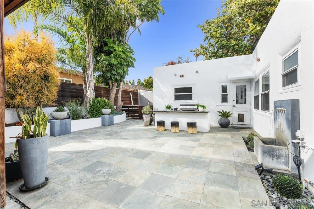 San Diego, California 92106, United States, 4 Bedrooms Bedrooms, ,4 BathroomsBathrooms,Residential,Pending,142204