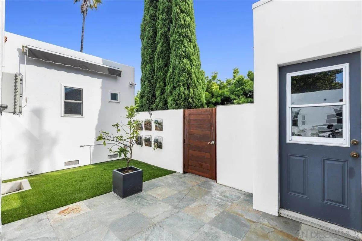 San Diego, California 92106, United States, 4 Bedrooms Bedrooms, ,4 BathroomsBathrooms,Residential,Pending,142204