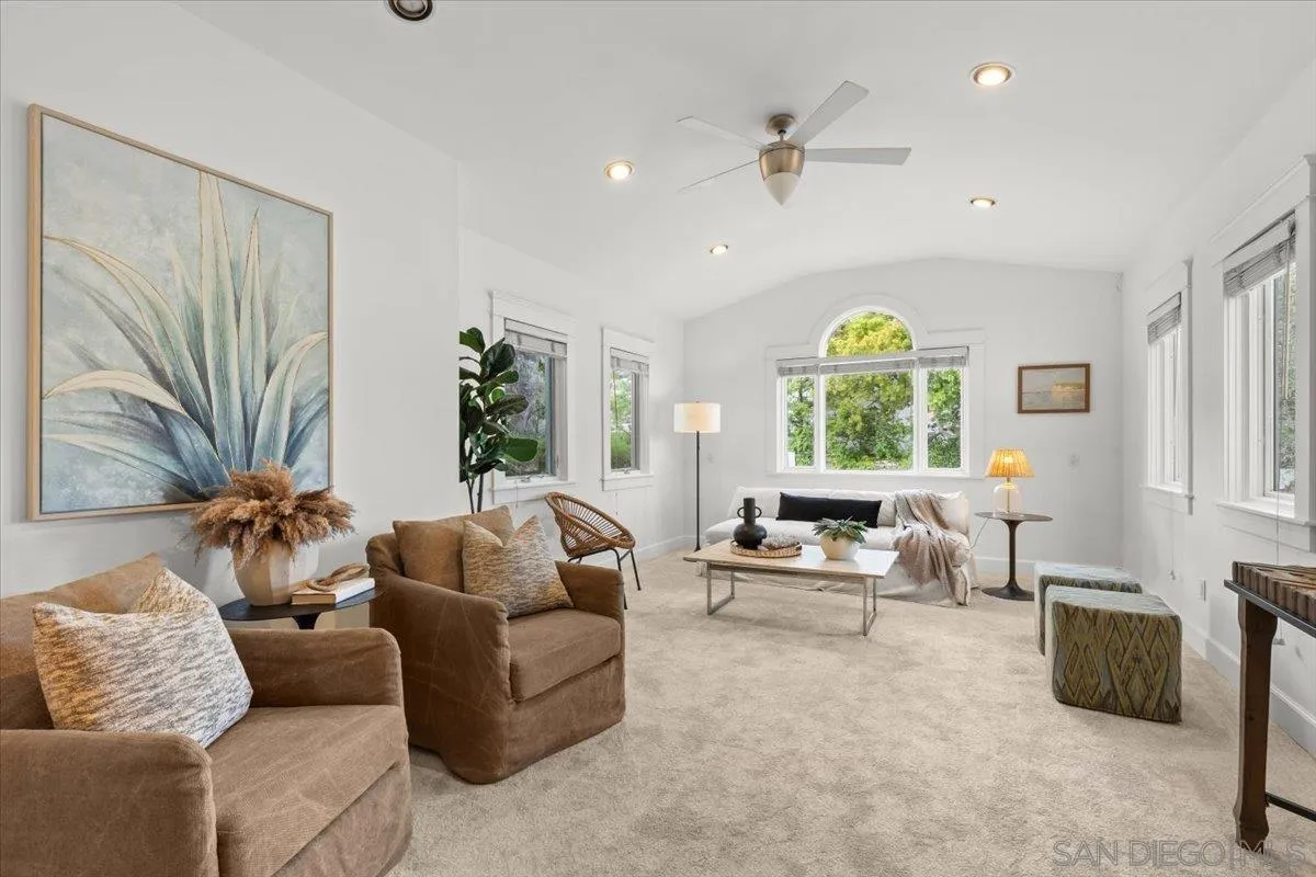 San Diego, California 92106, United States, 4 Bedrooms Bedrooms, ,4 BathroomsBathrooms,Residential,Pending,142204