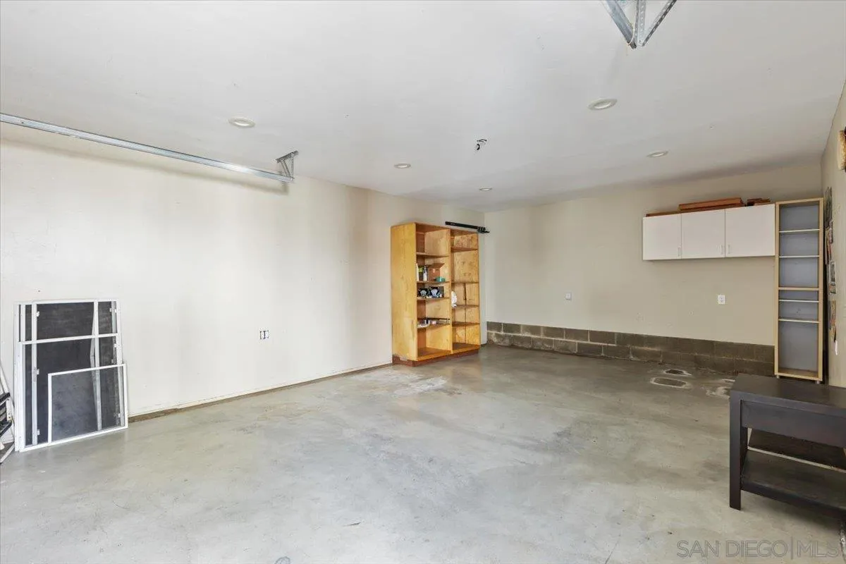 San Diego, California 92106, United States, 4 Bedrooms Bedrooms, ,4 BathroomsBathrooms,Residential,Pending,142204