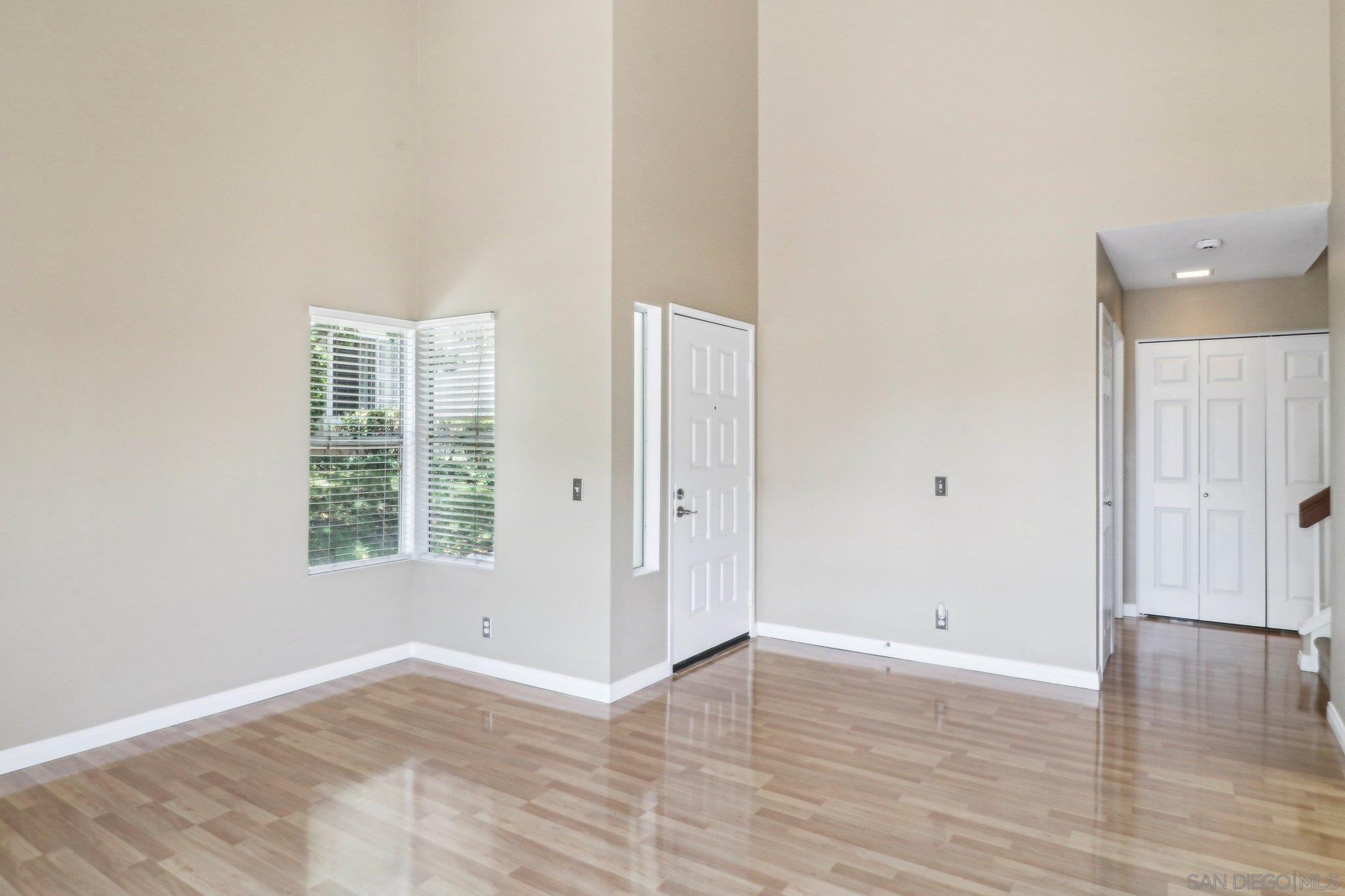 2097 Manzana Way