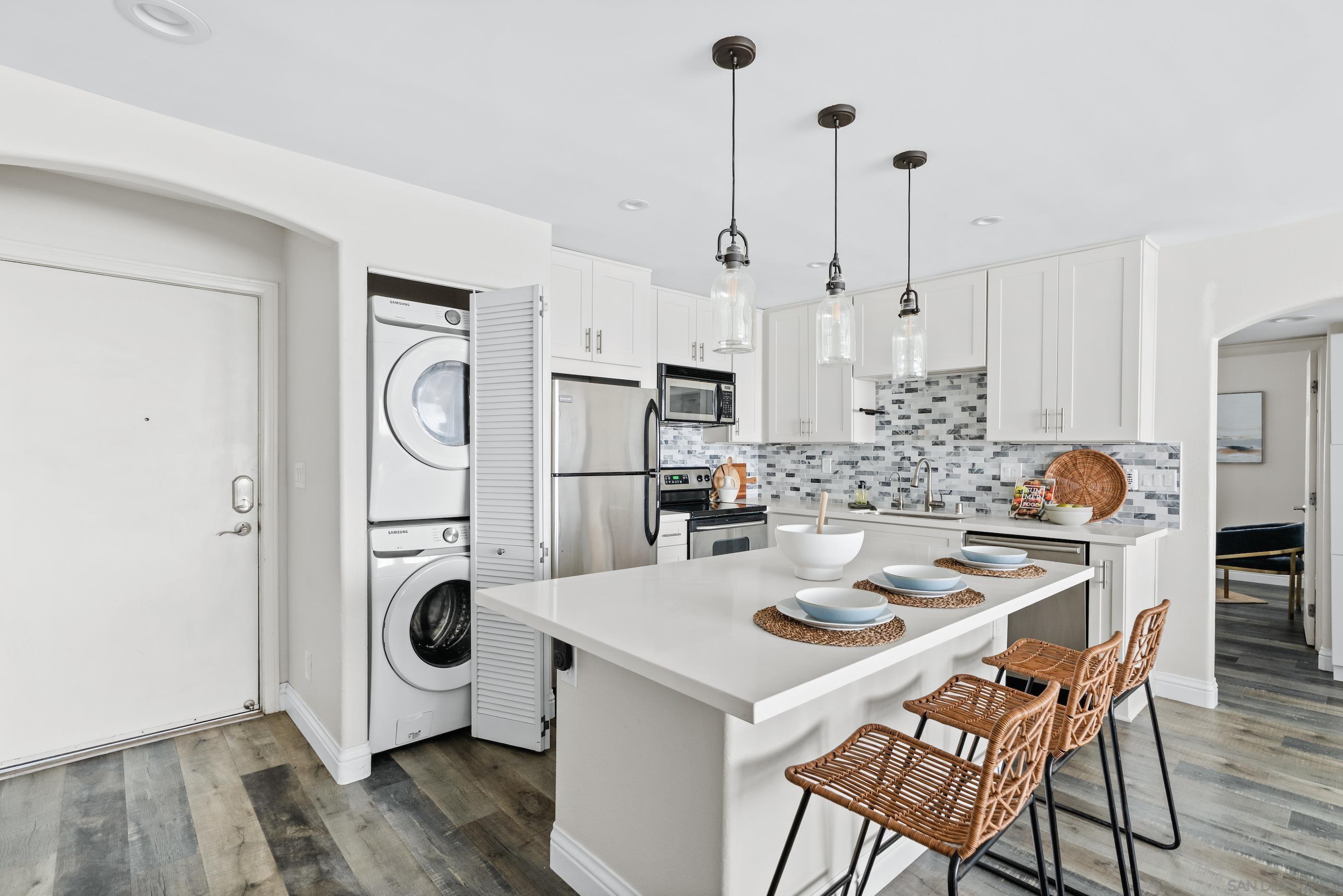 1205 Colusa St 18