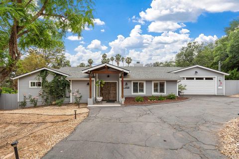 Single Family Residence in La Mesa CA 4228 Calavo Drive.jpg