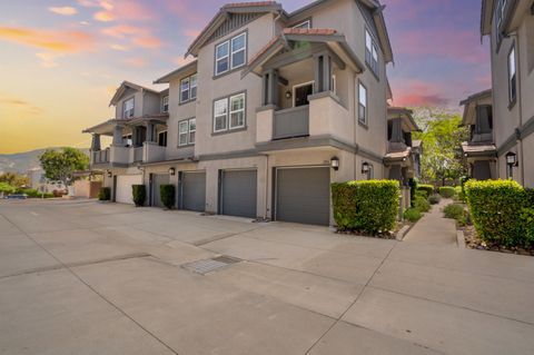 16957  Laurel Hill Ln 205  205 San Diego CA 92127