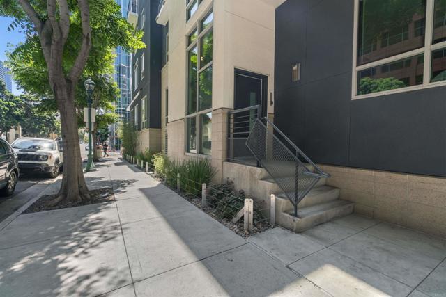 425 W Beech Street 227