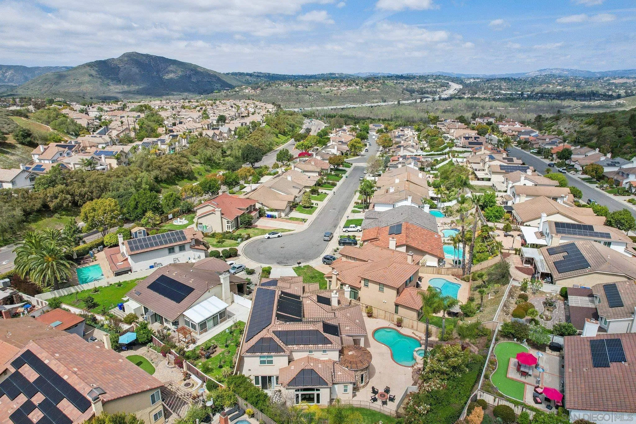 San Diego, California 92128, United States, 5 Bedrooms Bedrooms, ,6 BathroomsBathrooms,Residential,Pending,100441