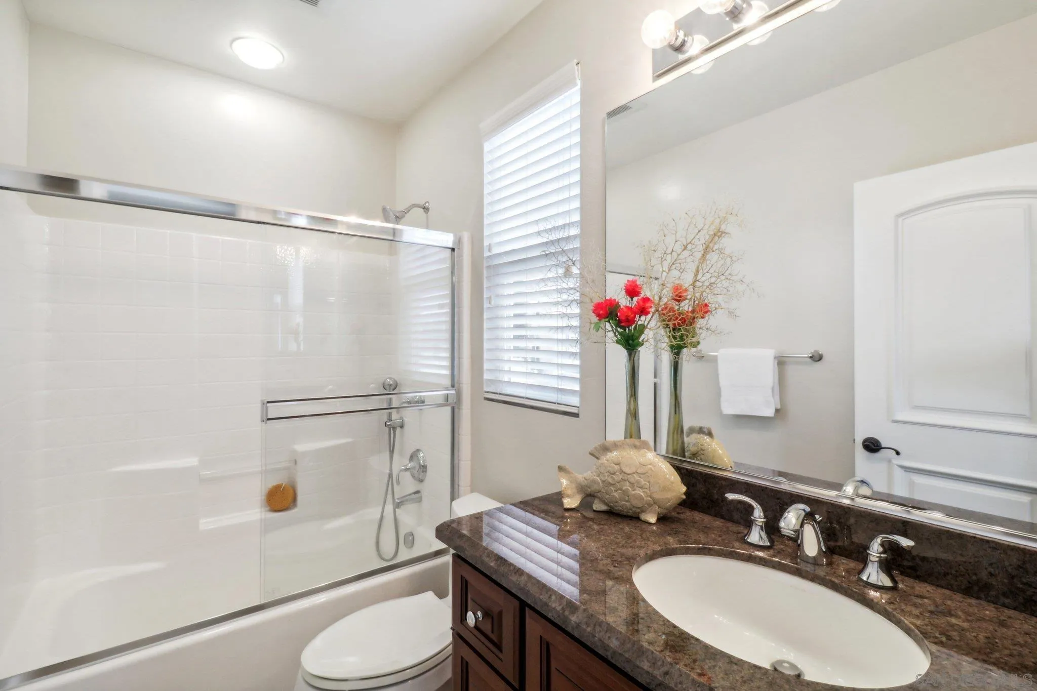 San Diego, California 92128, United States, 5 Bedrooms Bedrooms, ,6 BathroomsBathrooms,Residential,Pending,100441