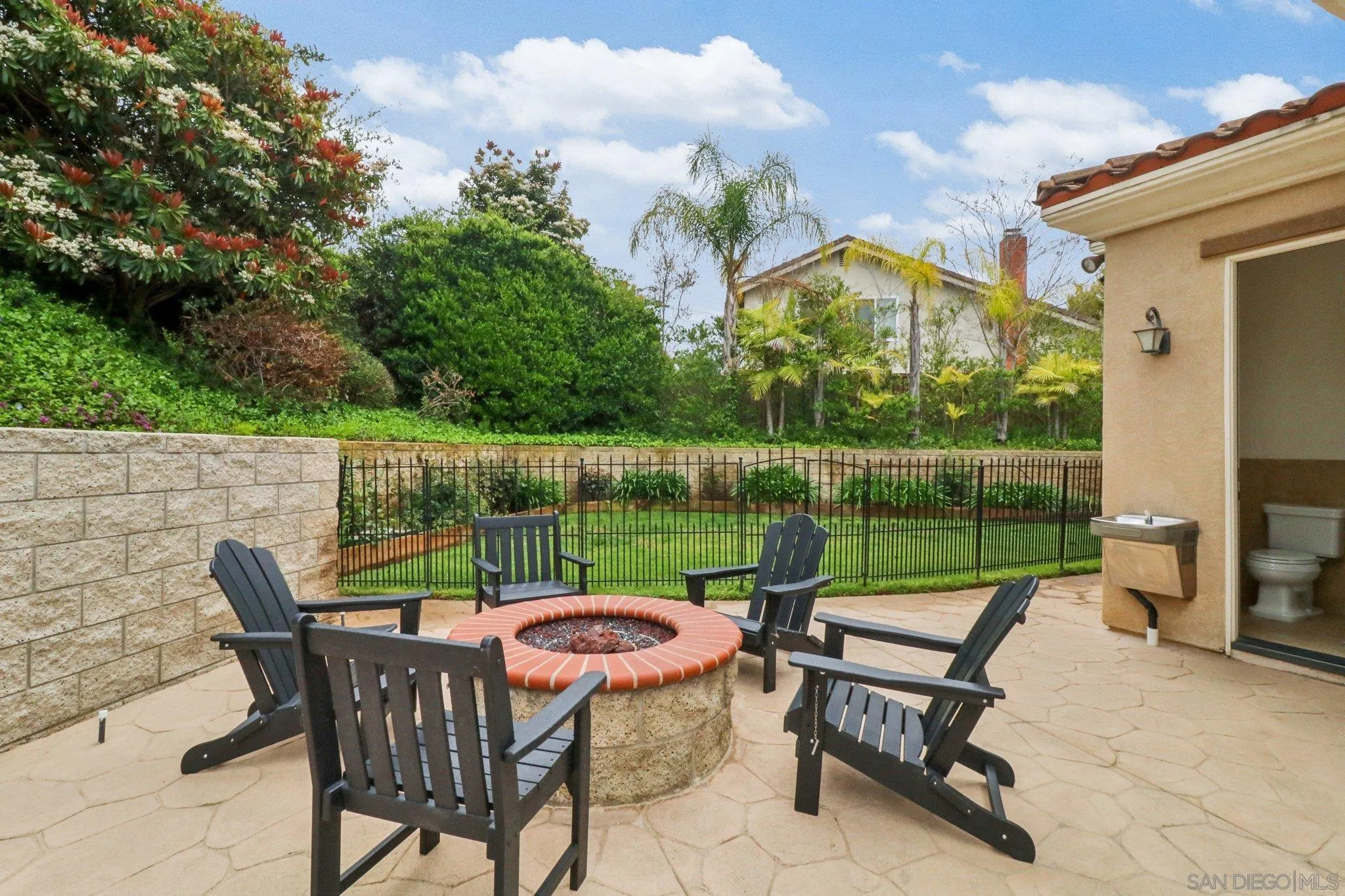 San Diego, California 92128, United States, 5 Bedrooms Bedrooms, ,6 BathroomsBathrooms,Residential,Pending,100441