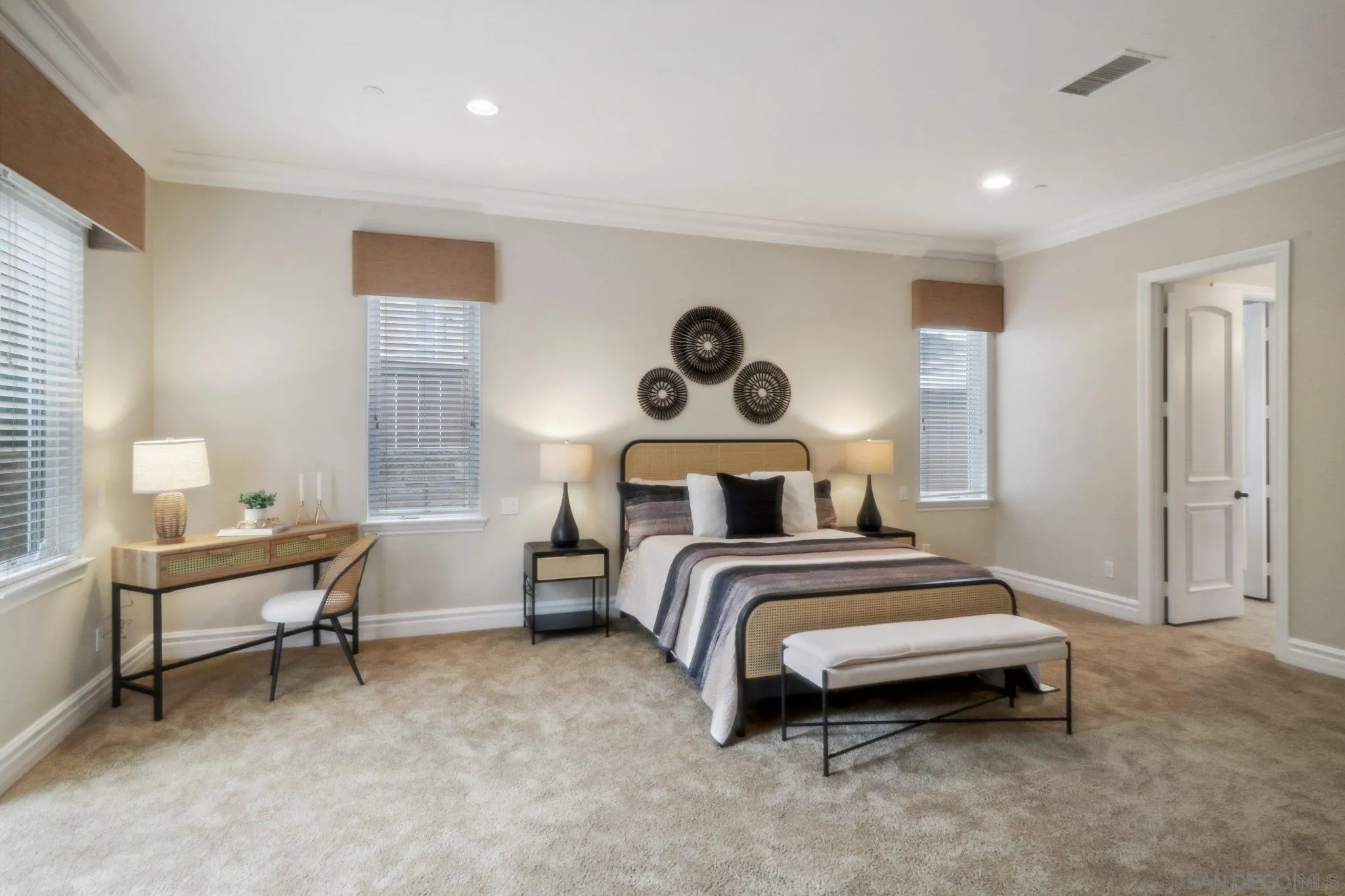 San Diego, California 92128, United States, 5 Bedrooms Bedrooms, ,6 BathroomsBathrooms,Residential,Pending,100441