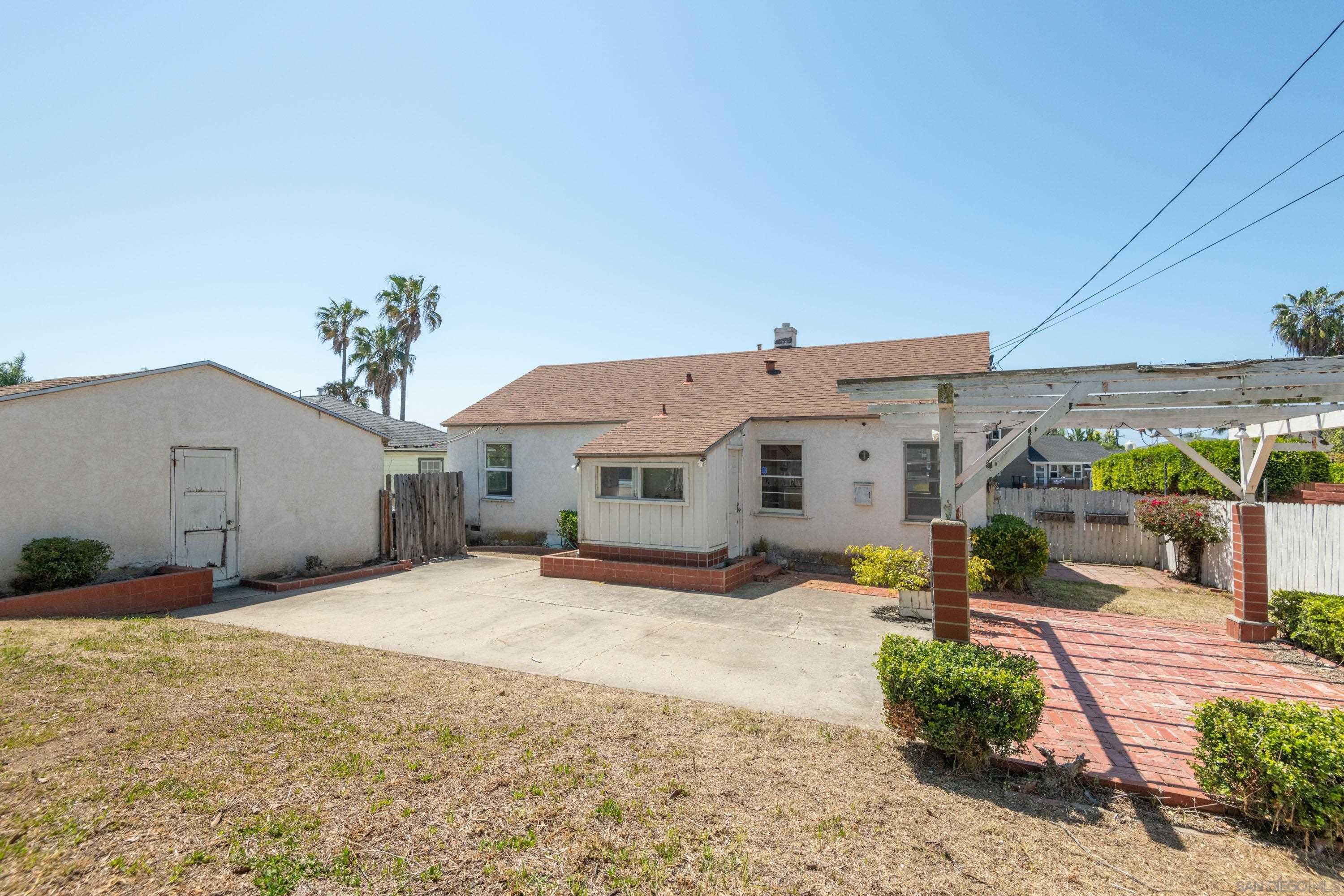 1470 Wilbur Ave