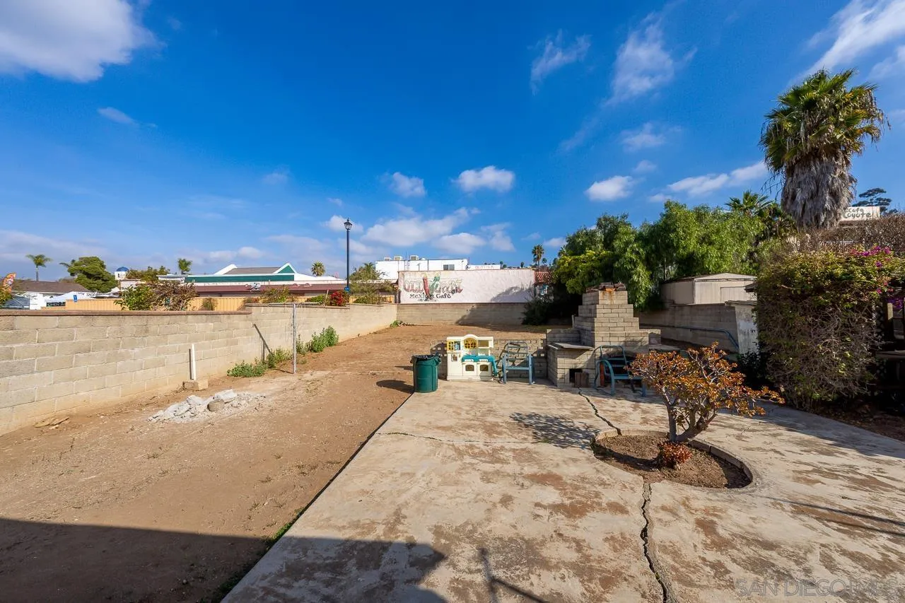 San Diego, California 92110, United States, 2 Bedrooms Bedrooms, ,1 BathroomBathrooms,Residential,Active,21920