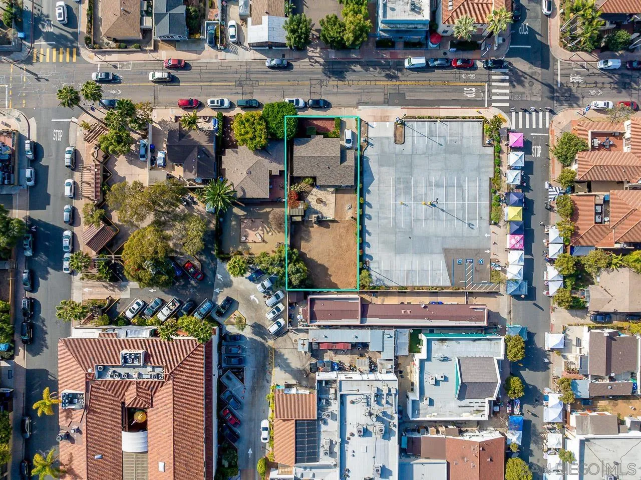 San Diego, California 92110, United States, 2 Bedrooms Bedrooms, ,1 BathroomBathrooms,Residential,Active,21920