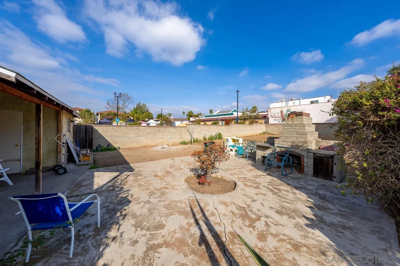 San Diego, California 92110, United States, 2 Bedrooms Bedrooms, ,1 BathroomBathrooms,Residential,Active,21920