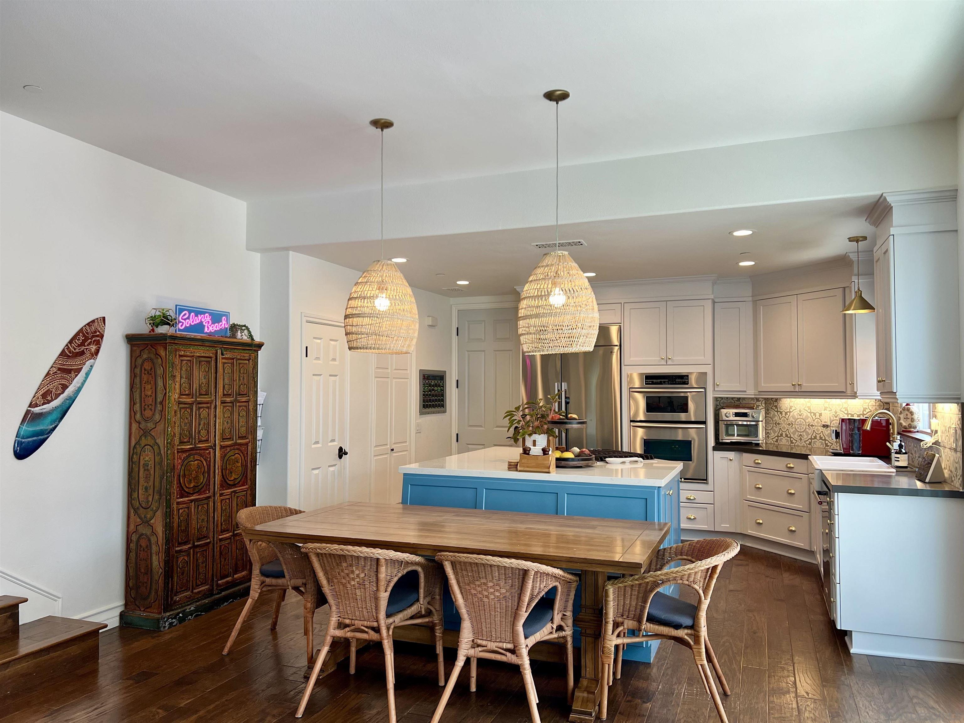 517 N Cedros