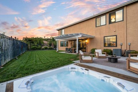 1890 Da Gama Court Escondido CA 92026