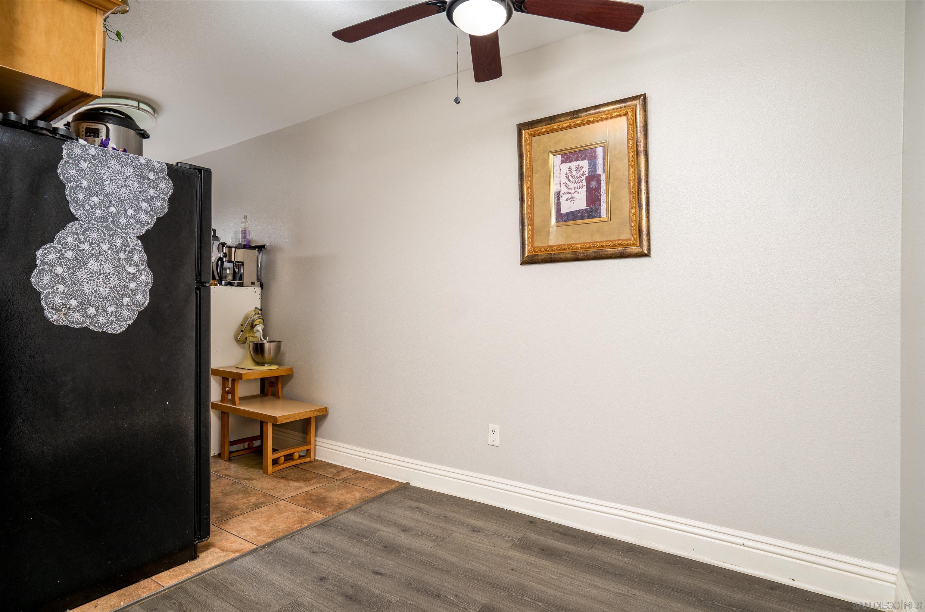 1160 E Lexington Ave 6