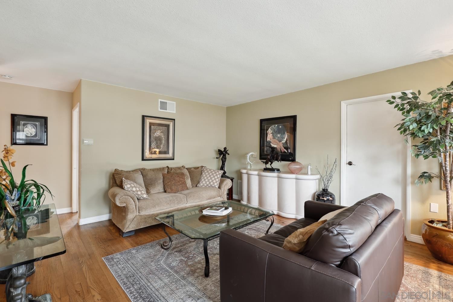 2725 Morning Glory Ln