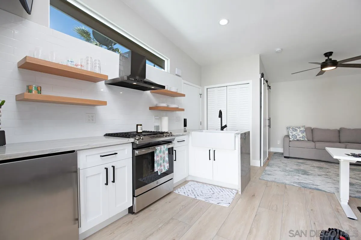 San Diego, California 92109, United States, 3 Bedrooms Bedrooms, ,4 BathroomsBathrooms,Residential,Active,152997