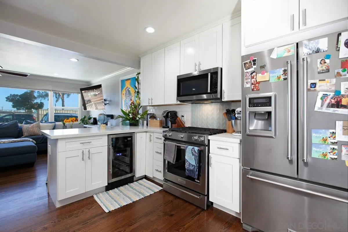 San Diego, California 92109, United States, 3 Bedrooms Bedrooms, ,4 BathroomsBathrooms,Residential,Active,152997