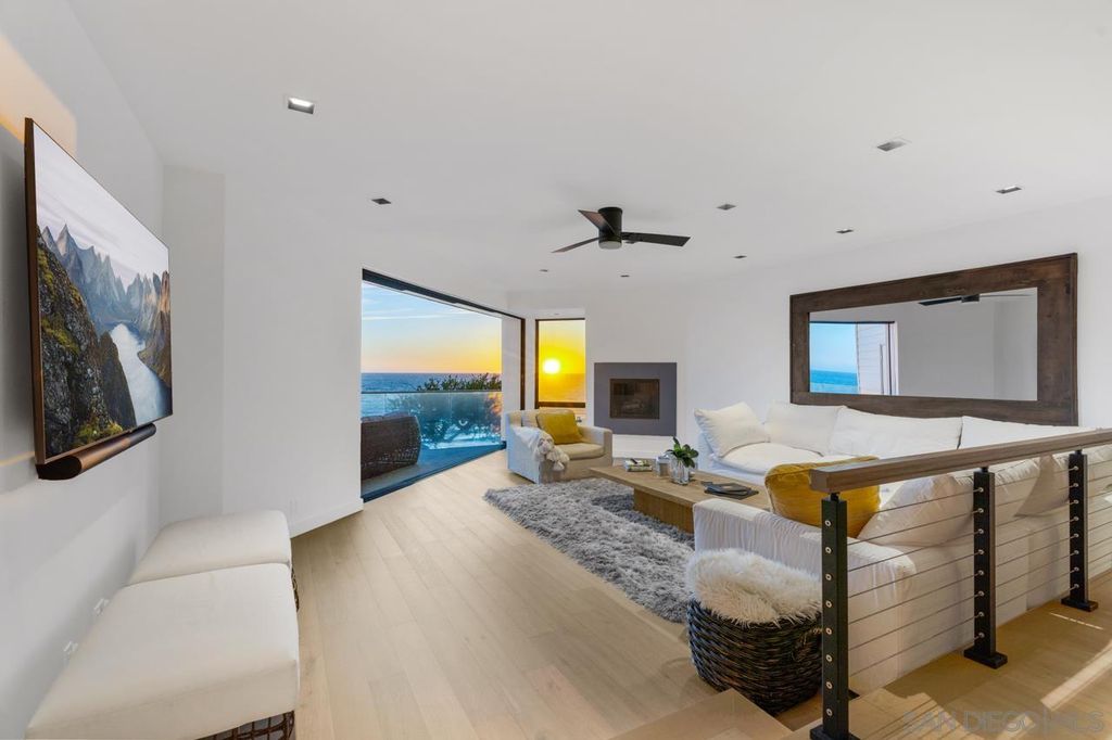 Photo of 135 S Sierra Ave #32, Solana Beach, CA 92075 (MLS # 250019776)