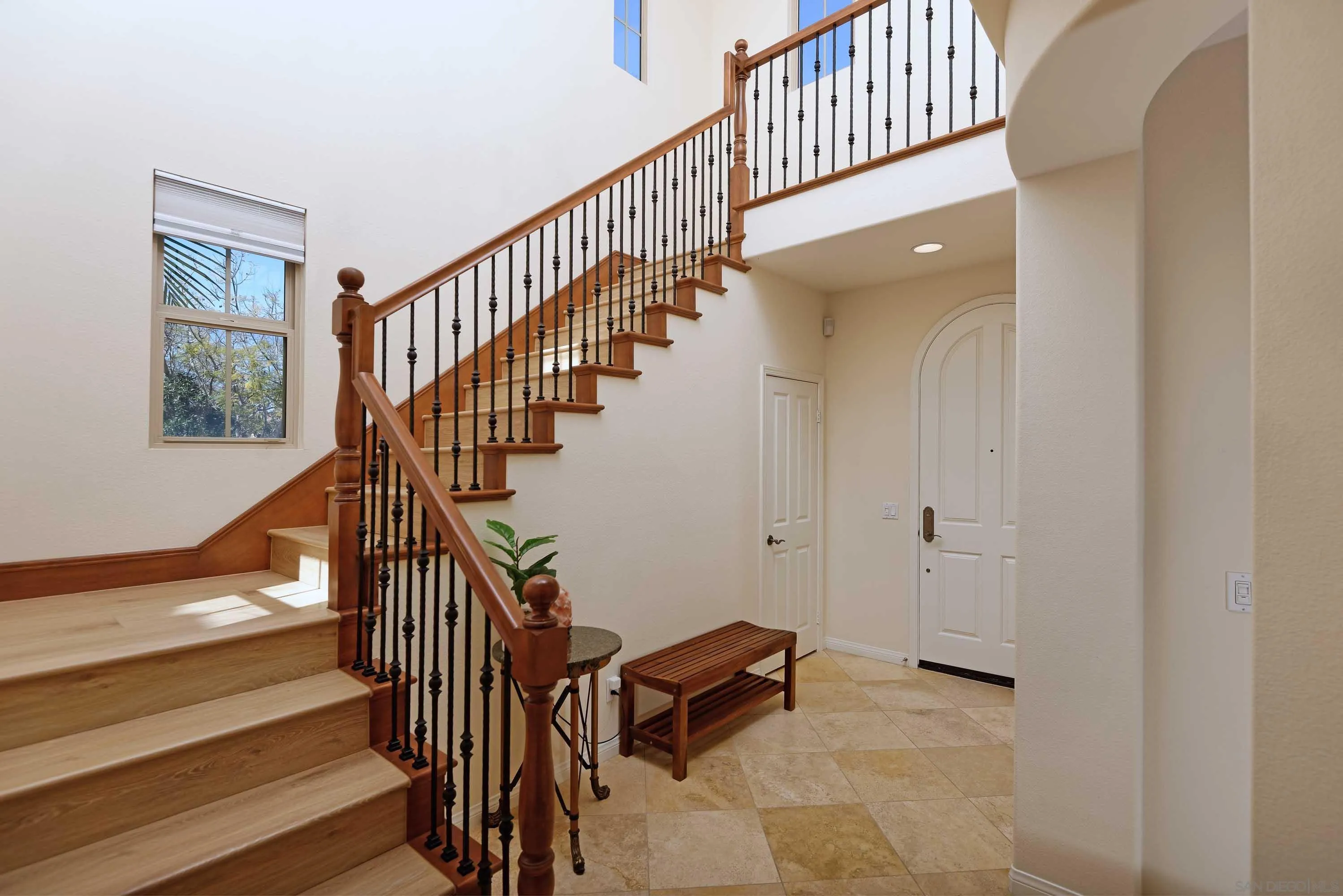 San Diego, California 92130, United States, 4 Bedrooms Bedrooms, ,3 BathroomsBathrooms,Residential,Pending,85729