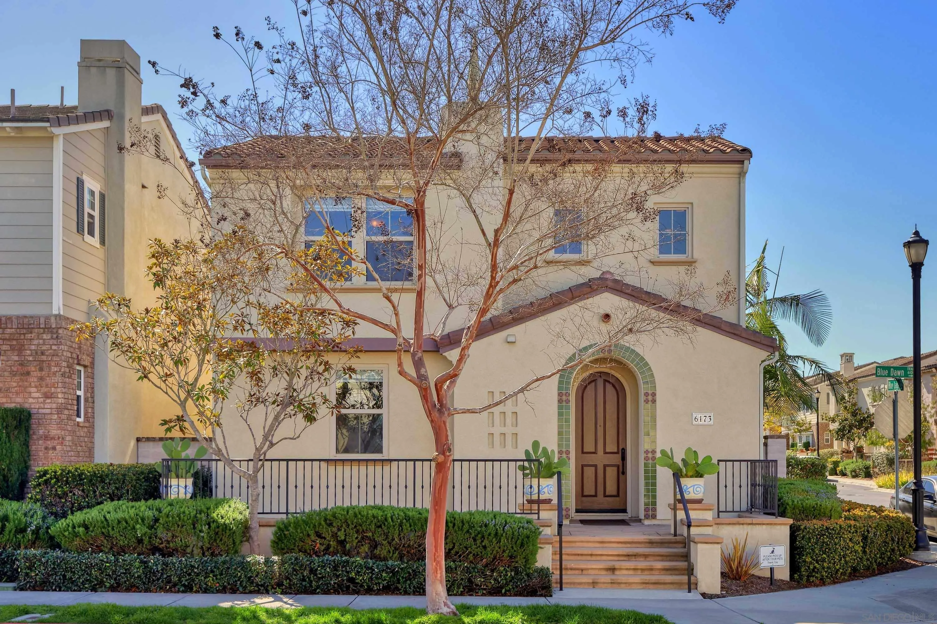 San Diego, California 92130, United States, 4 Bedrooms Bedrooms, ,3 BathroomsBathrooms,Residential,Pending,85729