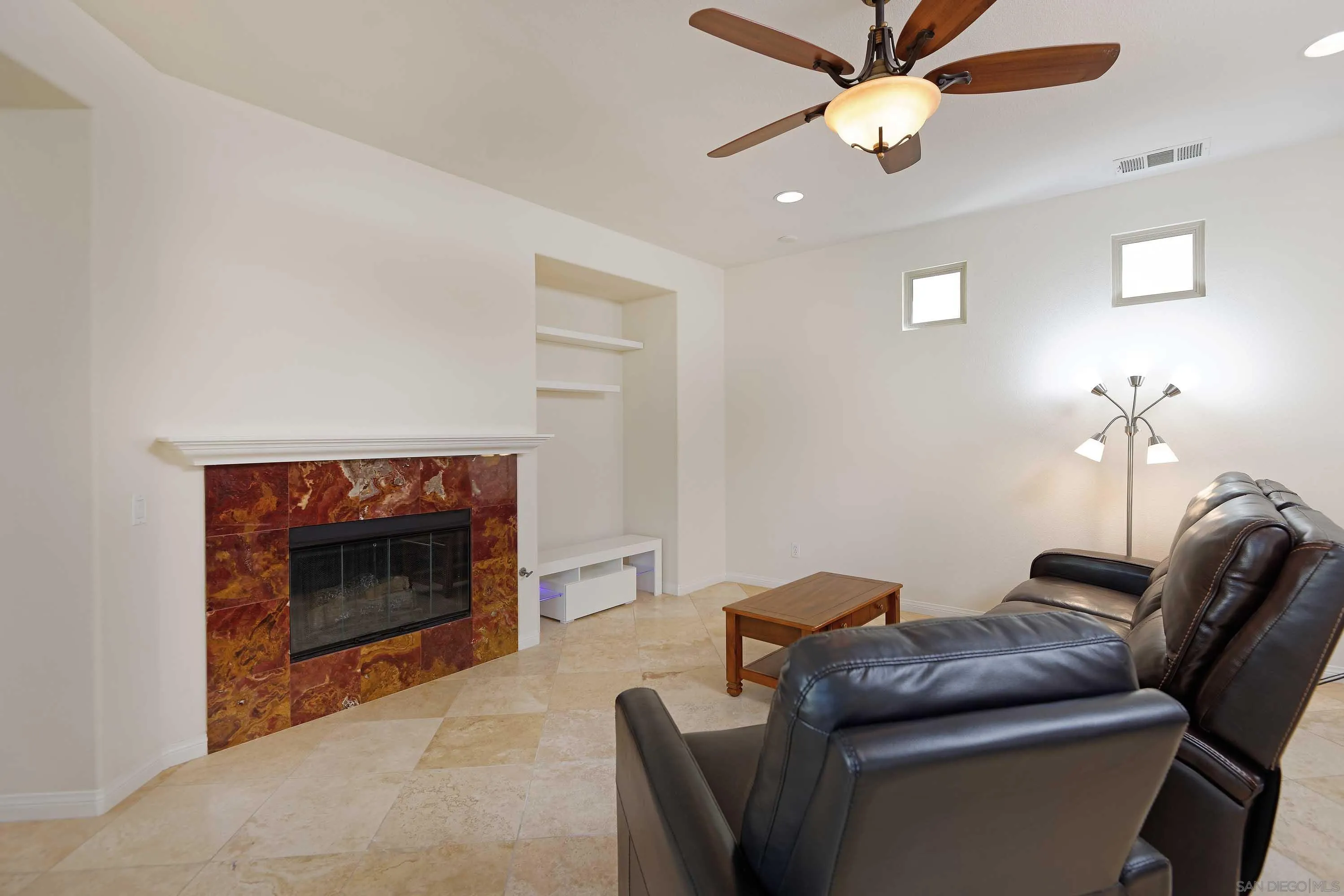 San Diego, California 92130, United States, 4 Bedrooms Bedrooms, ,3 BathroomsBathrooms,Residential,Pending,85729