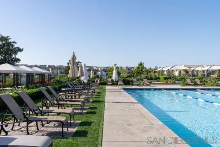 San Diego, California 92130, United States, 4 Bedrooms Bedrooms, ,3 BathroomsBathrooms,Residential,Pending,85729