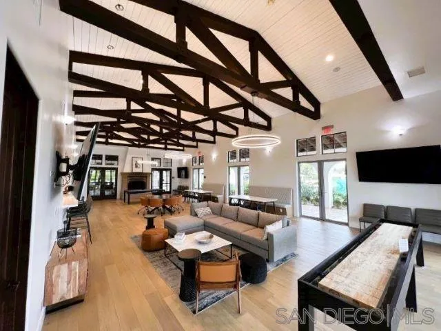 San Diego, California 92130, United States, 4 Bedrooms Bedrooms, ,3 BathroomsBathrooms,Residential,Pending,85729