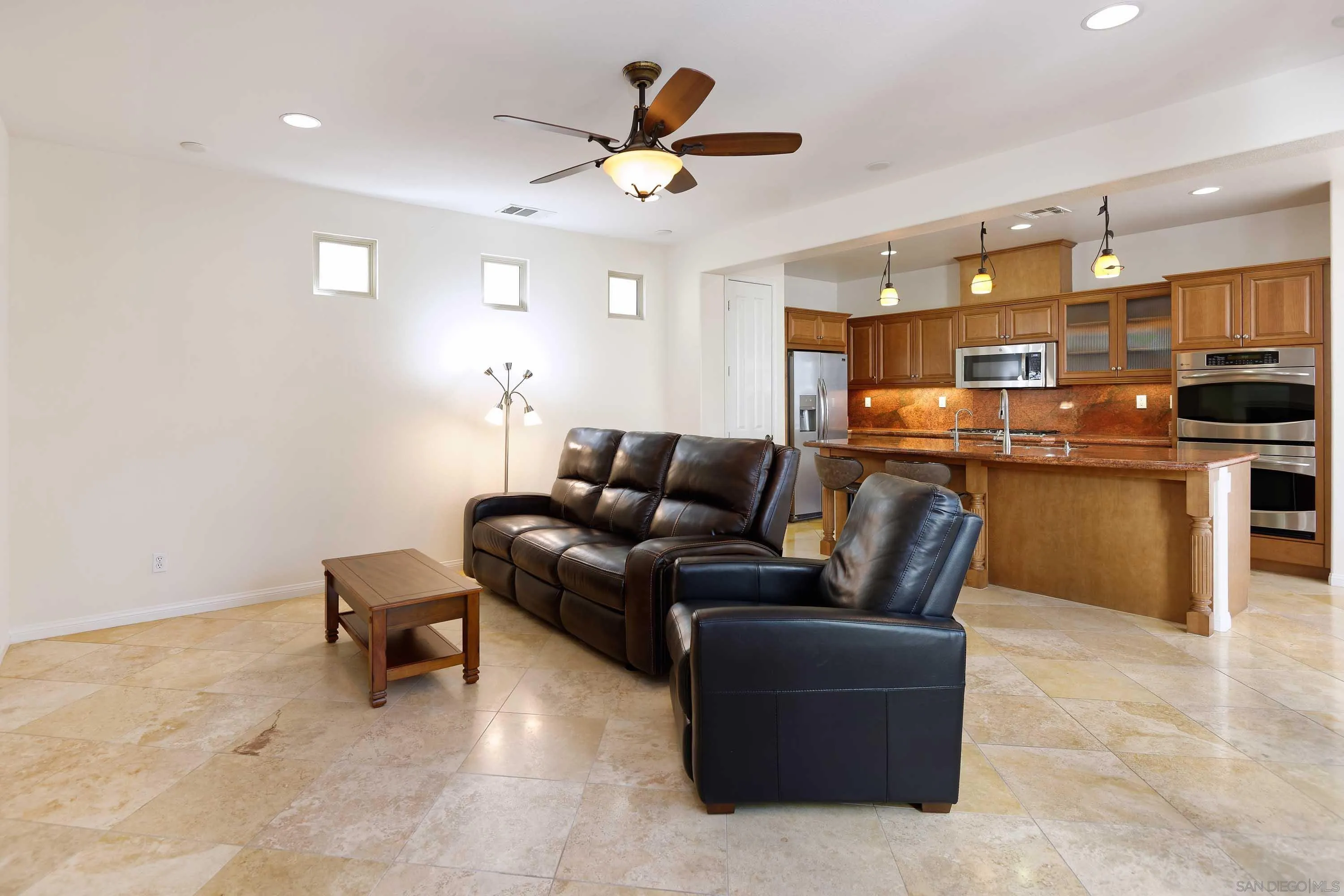 San Diego, California 92130, United States, 4 Bedrooms Bedrooms, ,3 BathroomsBathrooms,Residential,Pending,85729