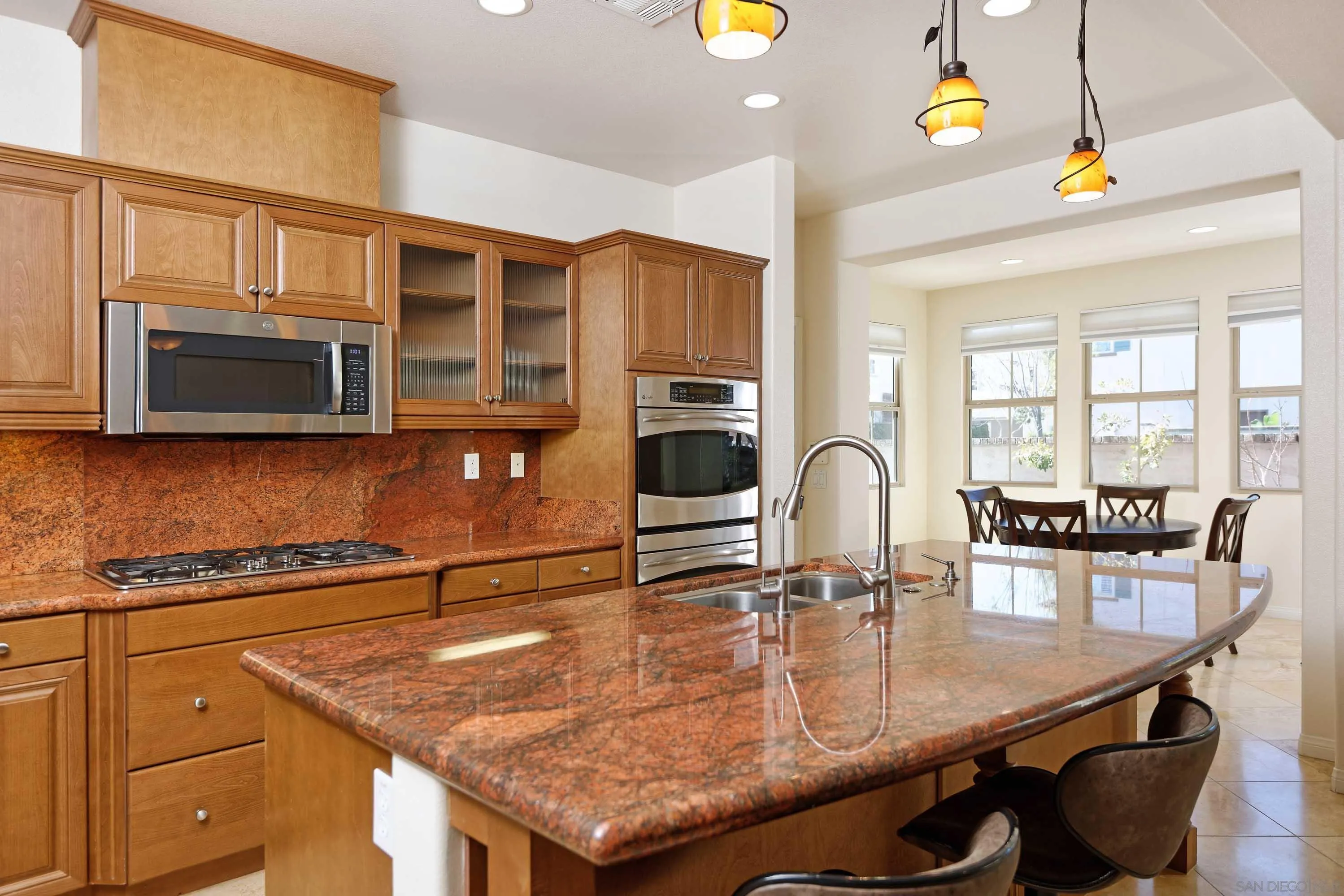 San Diego, California 92130, United States, 4 Bedrooms Bedrooms, ,3 BathroomsBathrooms,Residential,Pending,85729