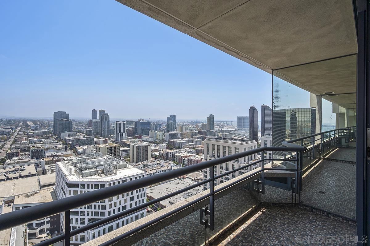 700 Front Streeet 2307