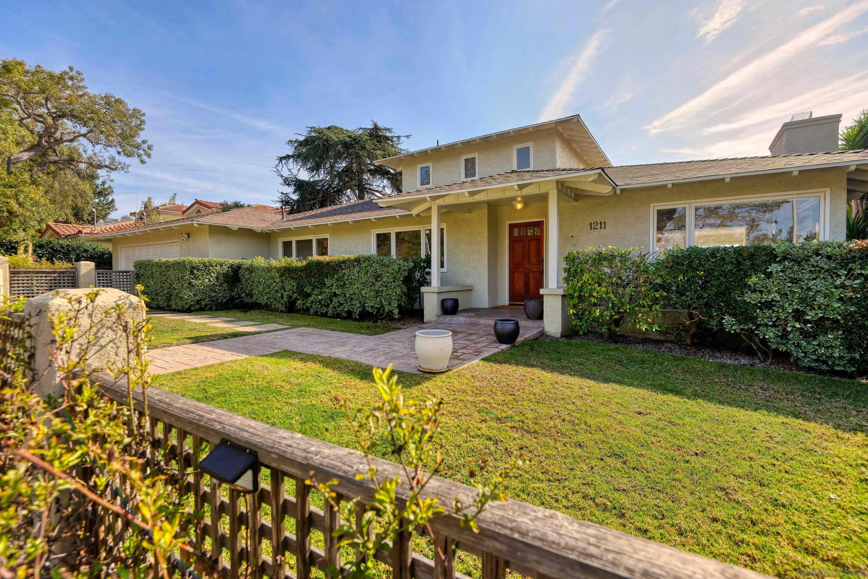 La Jolla, California 92037, United States, 4 Bedrooms Bedrooms, ,3 BathroomsBathrooms,Residential,Active,8885