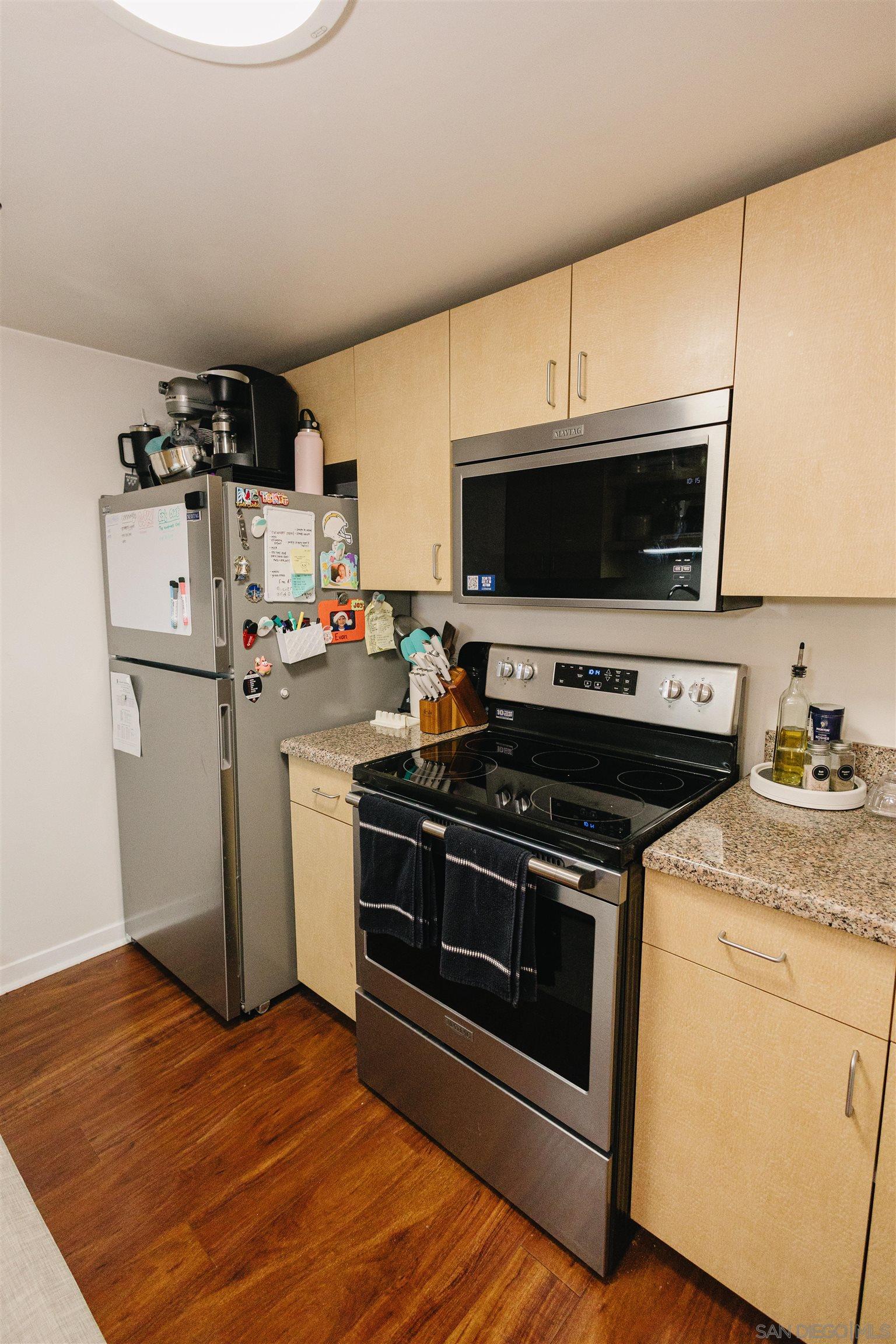 425 W Beech St 302