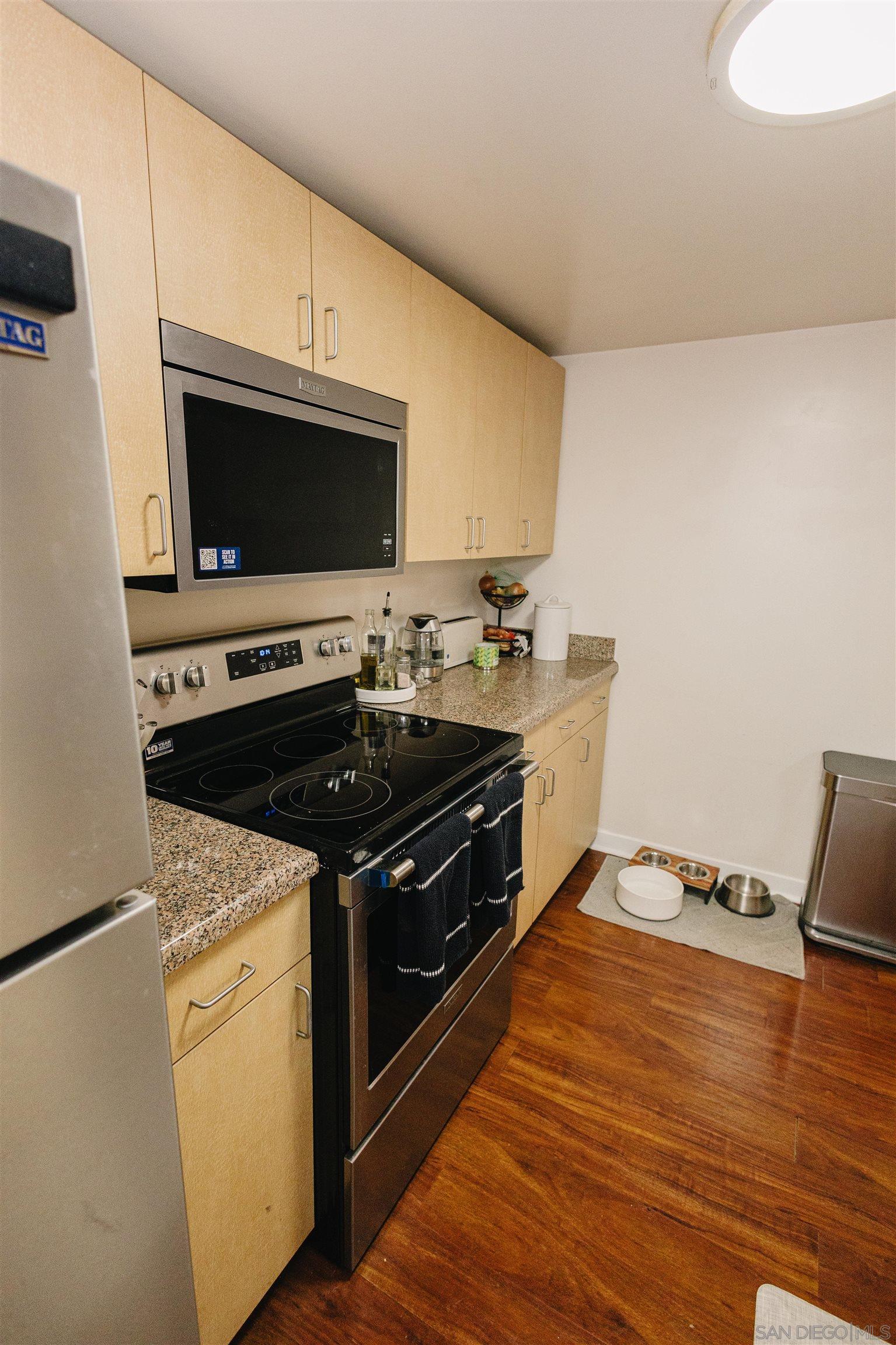 425 W Beech St 302