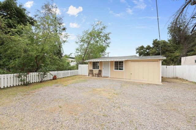 8968 Lakeview Road