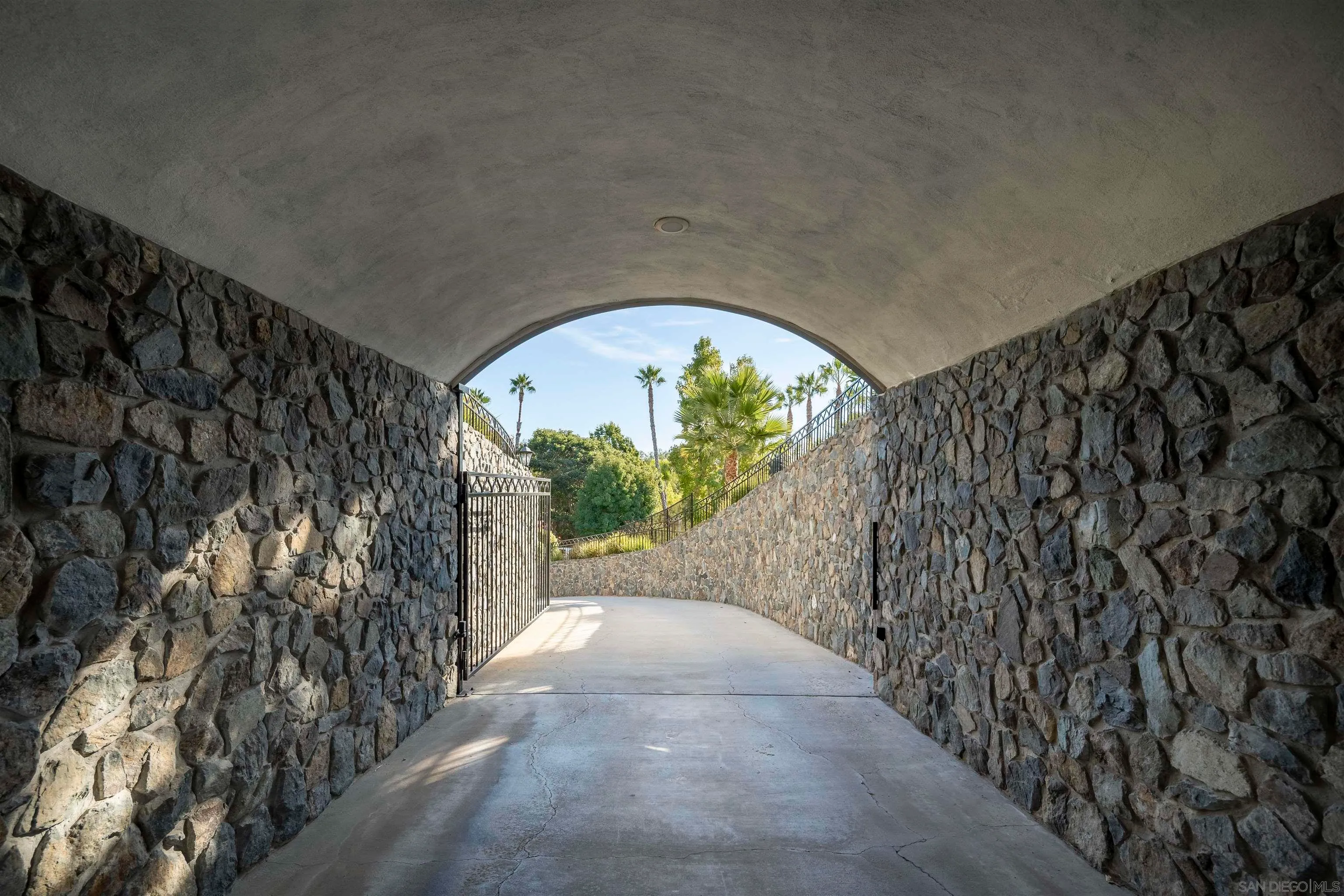 Rancho Santa Fe, California 92067, United States, 6 Bedrooms Bedrooms, ,7 BathroomsBathrooms,Residential,Active,34278