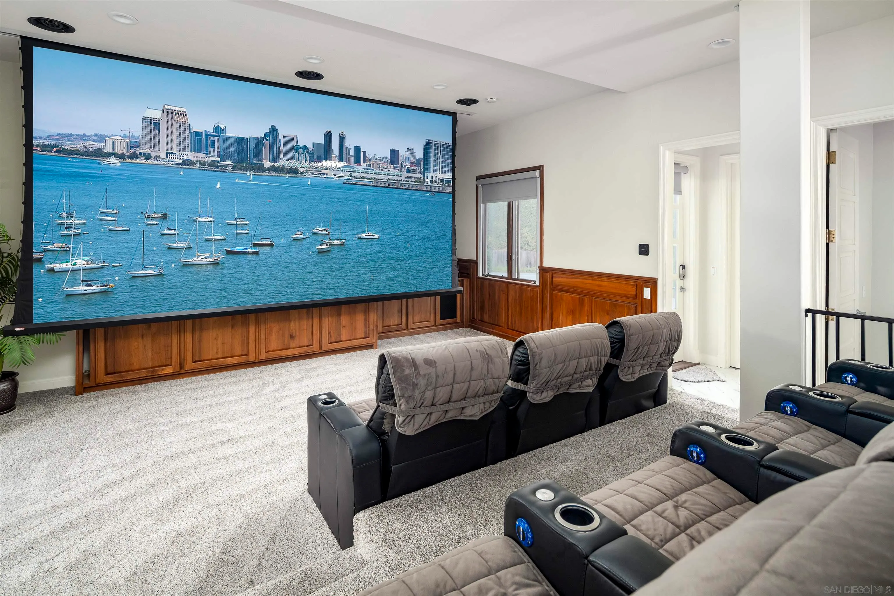 Rancho Santa Fe, California 92067, United States, 6 Bedrooms Bedrooms, ,7 BathroomsBathrooms,Residential,Active,34278