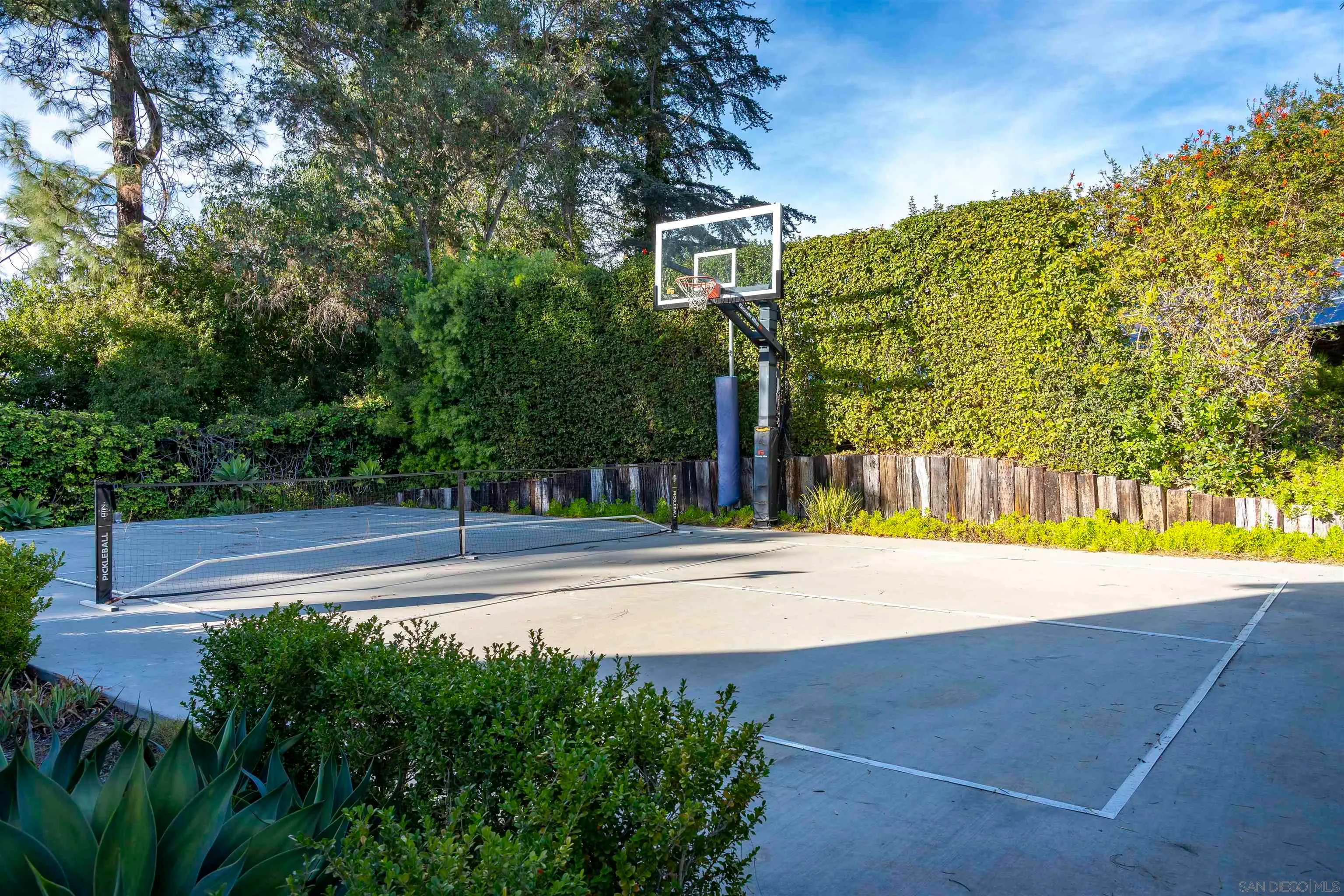 Rancho Santa Fe, California 92067, United States, 6 Bedrooms Bedrooms, ,7 BathroomsBathrooms,Residential,Active,34278