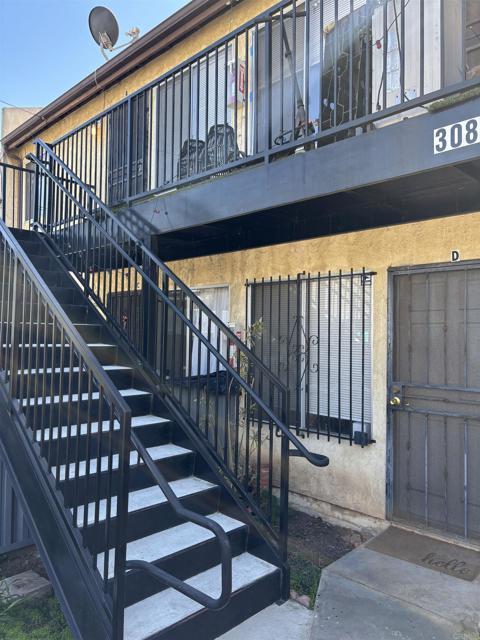 3086 Main Street