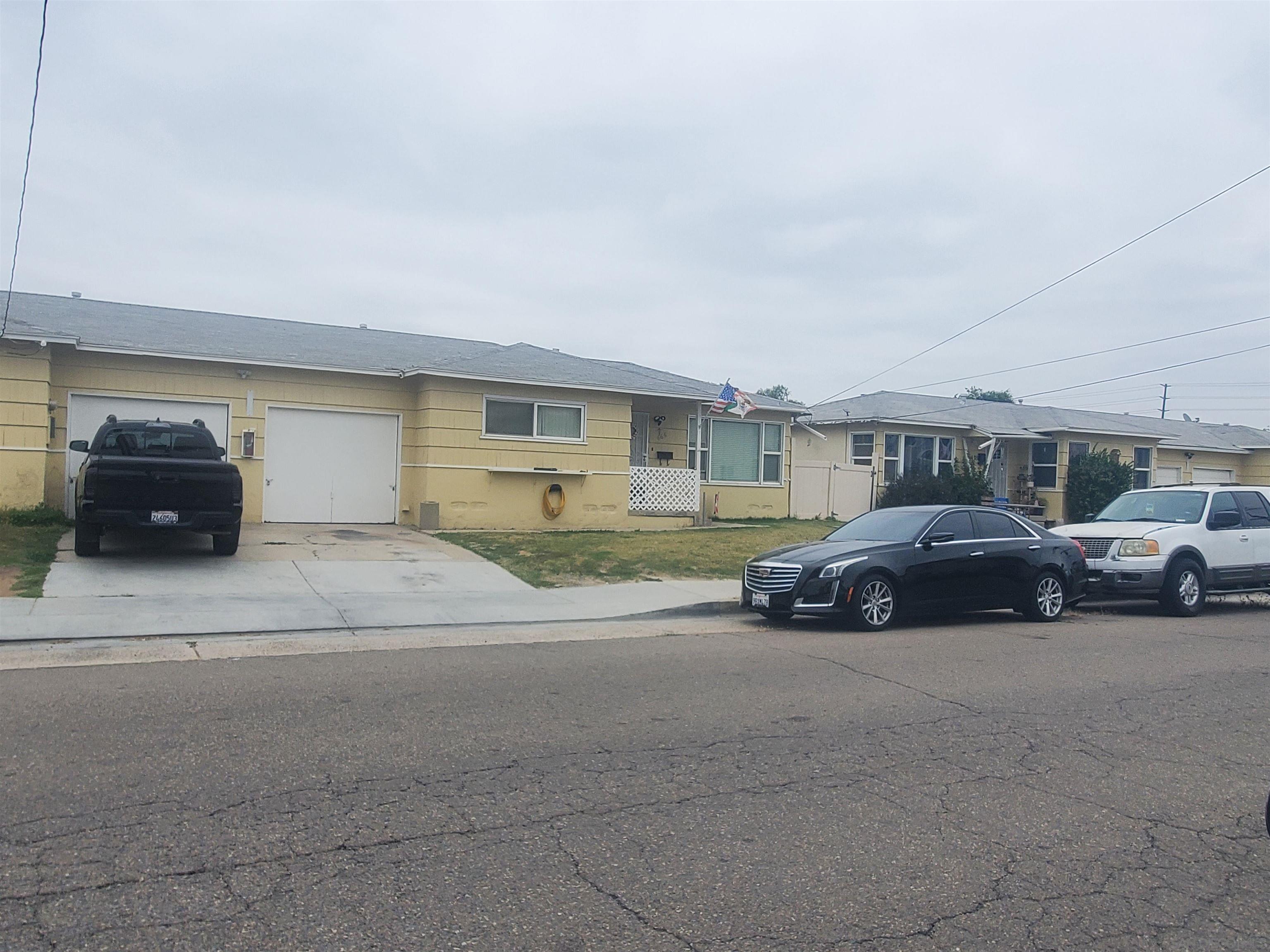 646-674 Chamberlain Ave
