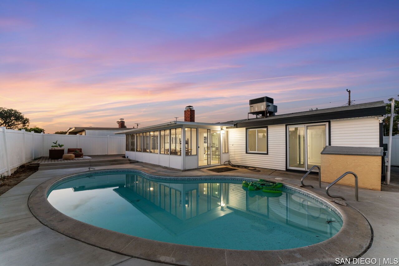 3424 Lockwood DR