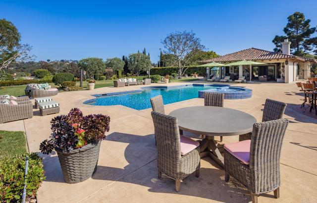 4843 La Jacaranda