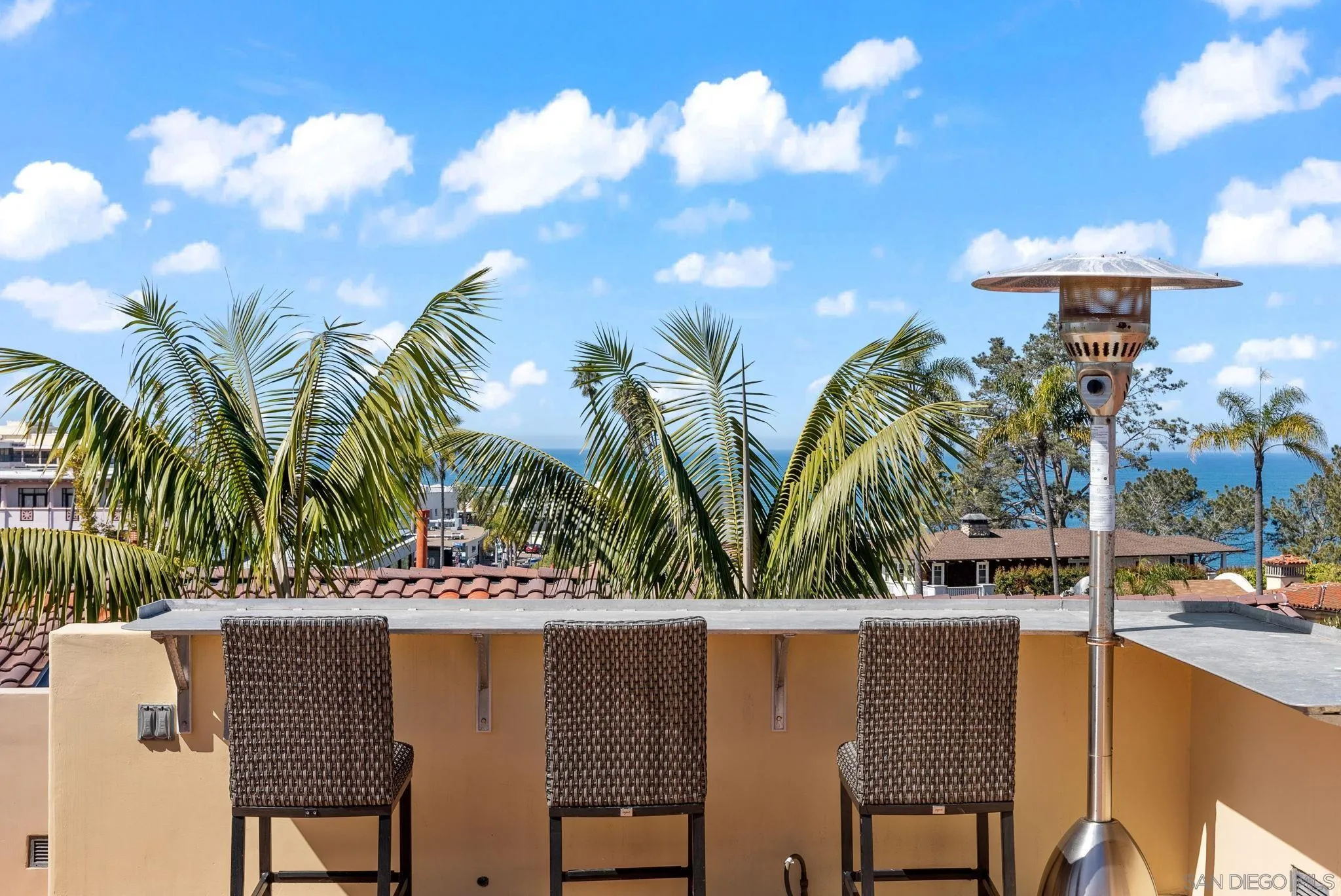 La Jolla, California 92037, United States, 4 Bedrooms Bedrooms, ,5 BathroomsBathrooms,Residential,Active,88928