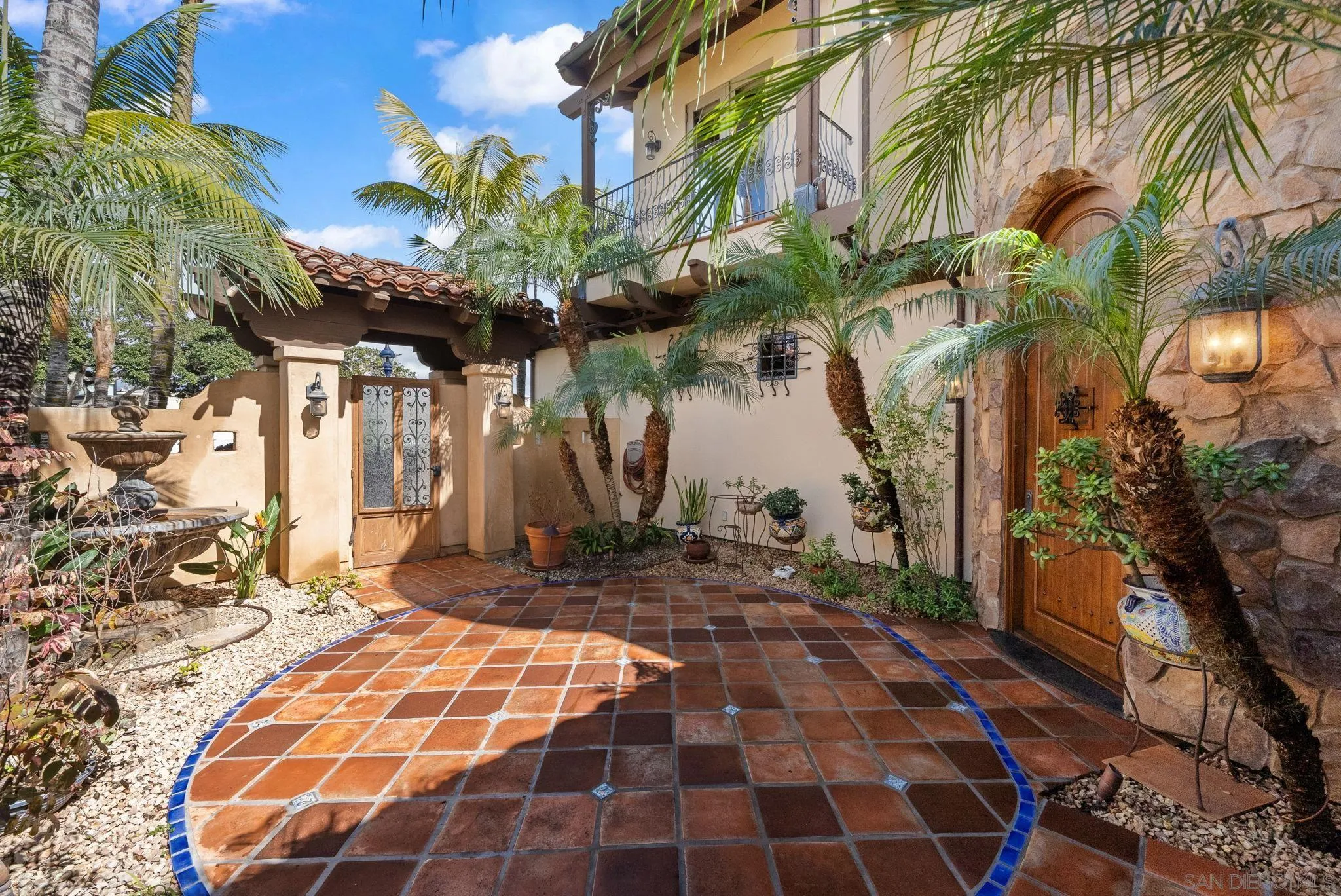 La Jolla, California 92037, United States, 4 Bedrooms Bedrooms, ,5 BathroomsBathrooms,Residential,Active,88928