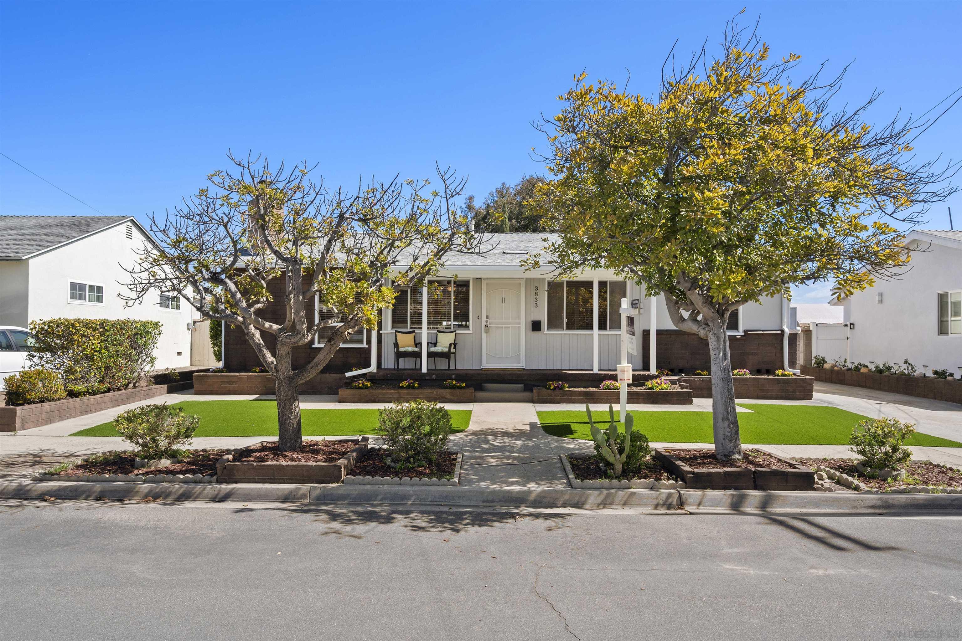 3833 Tomahawk Ln
